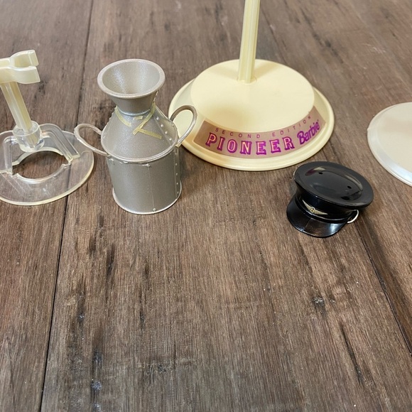 5 for $25 Barbie stands accessories pioneer Barbie - Picture 5 of 5
